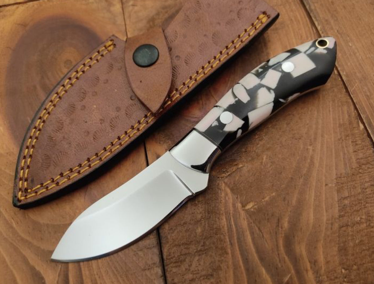 Handmade Hunting Knife – 1095 Steel Blade with Sheath