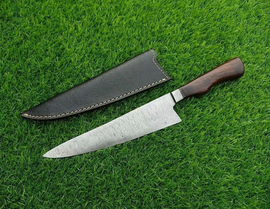 Handmade Chef Knife with Damascus Steel Blade, Wooden Handle & Leather Sheath