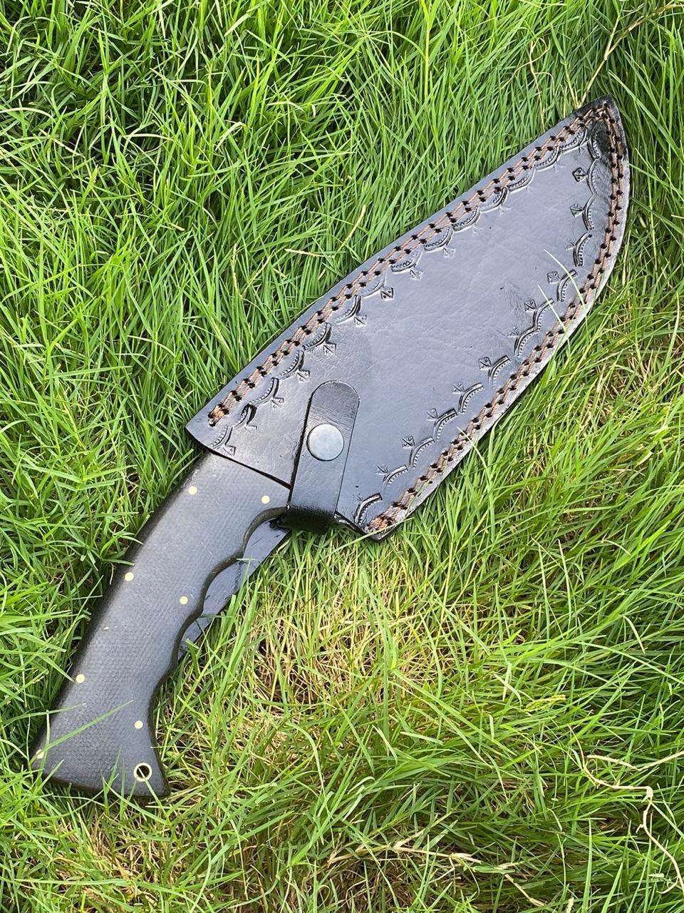 Handcrafted Damascus Steel Hunting Knife with Leather Sheath