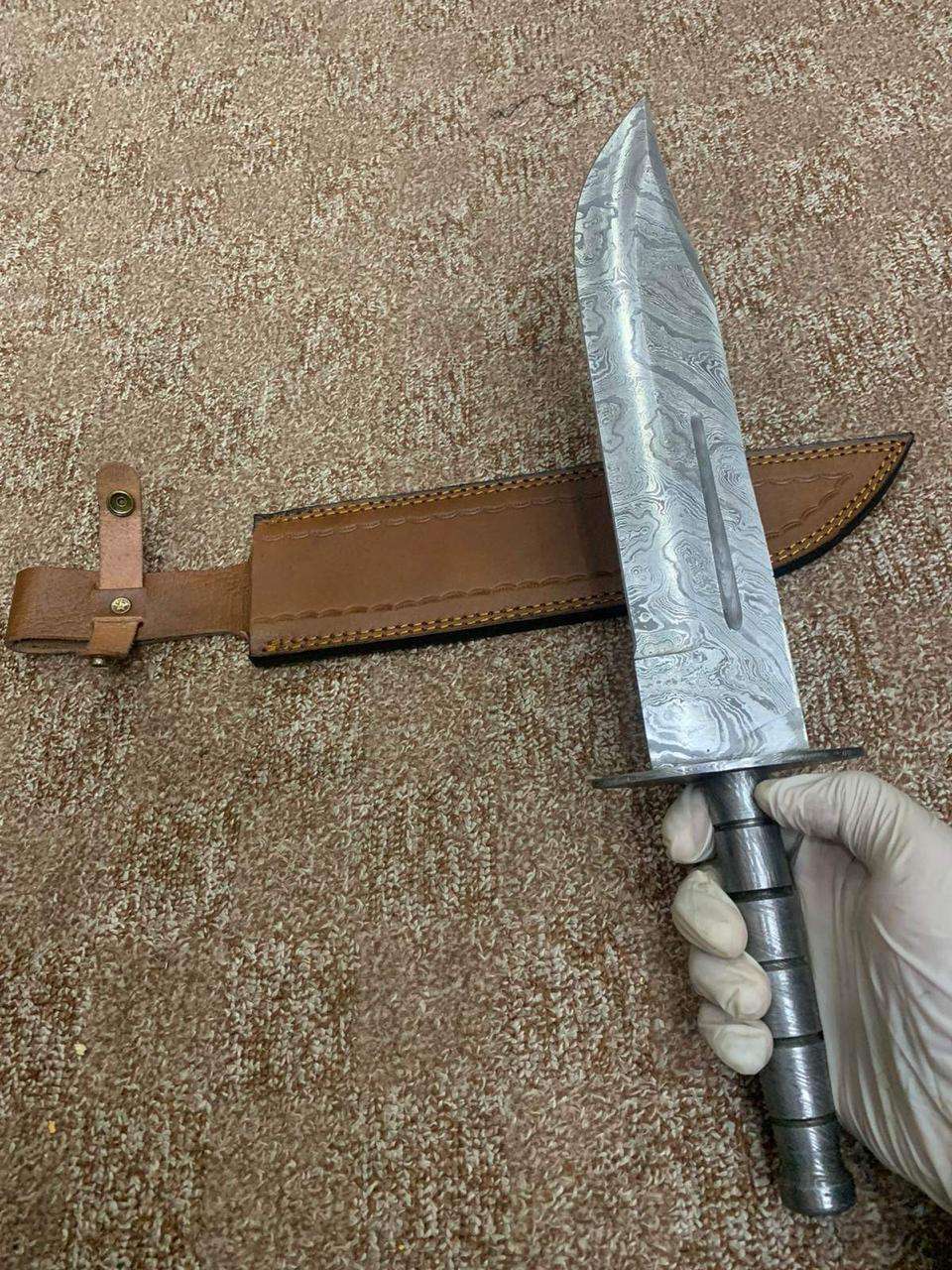 Hand-Forged Damascus Steel Hunting Knife with Leather Sheath