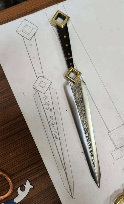 Handcrafted Collector's Dagger with Etched Blade and Brass Guard