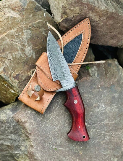 Handmade Hunting Knife – Damascus Steel Blade with Red/Blue Paka Wood Handle